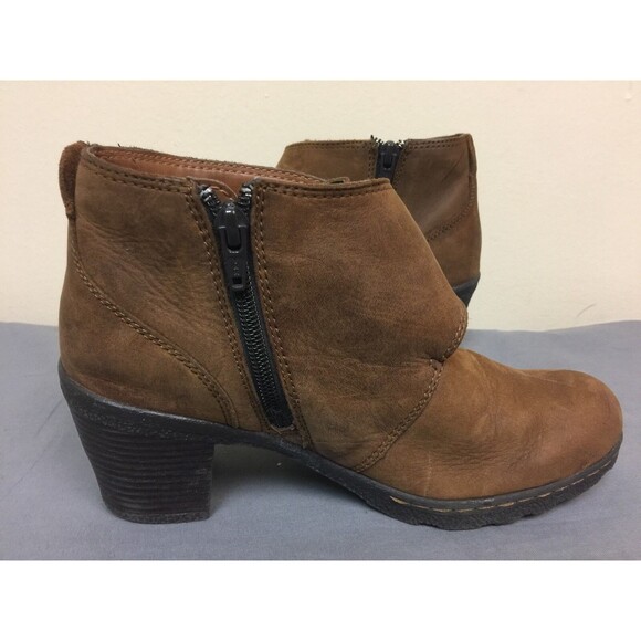 BOC Born Brown Leather Ankle heel Booties Buckle Women's size 38.5/7.5 - Picture 8 of 12